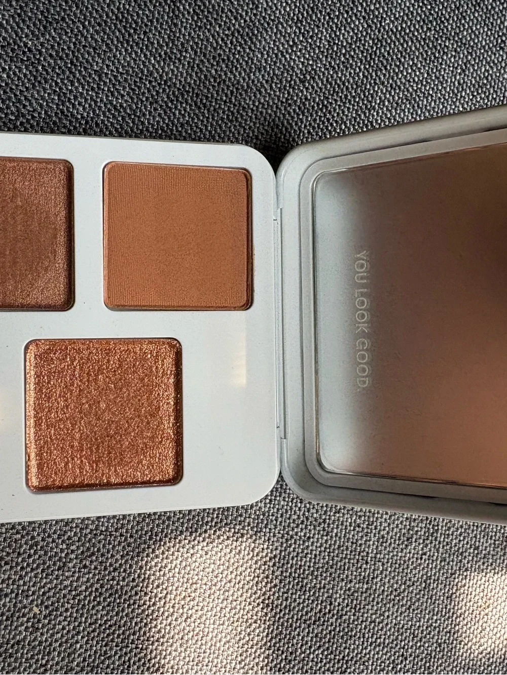 NWOT Glossier Monochromes Essential Eyeshadow in Teak